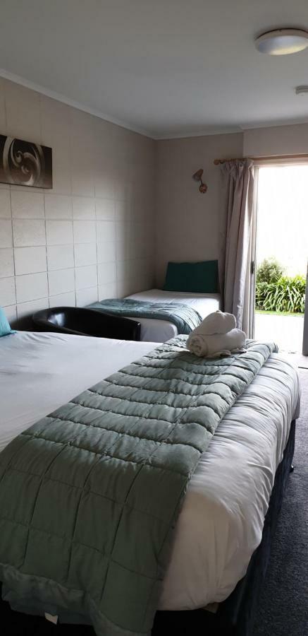 Mokau Motels Buitenkant foto