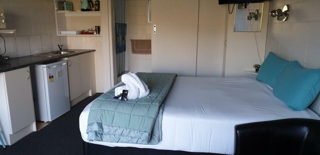 Mokau Motels Buitenkant foto