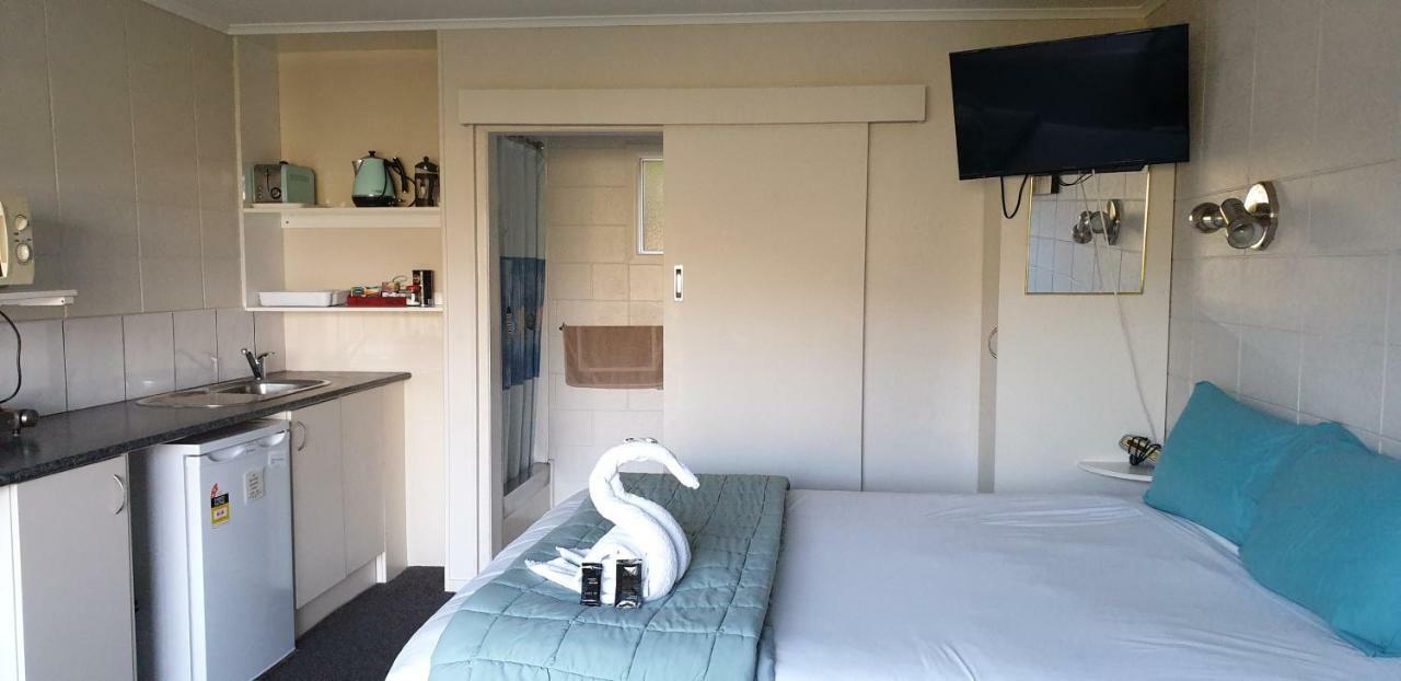 Mokau Motels Buitenkant foto