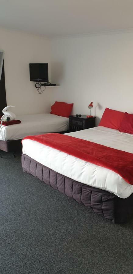 Mokau Motels Buitenkant foto